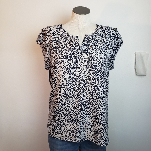Per Seption Concept Blue Leopard Cap Sleeve V Neck Women's Top Size S - Picture 2 of 7